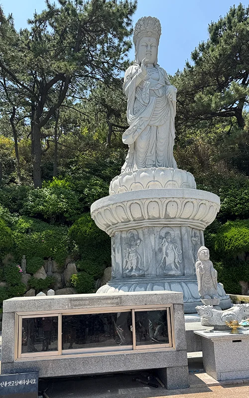부산 해동용궁사 해수관음상 불상